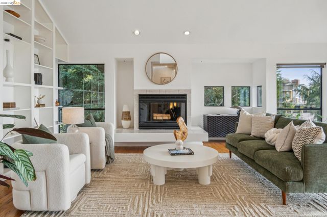 6051 Westover Dr, Oakland, CA 94611