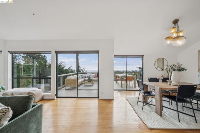 6051 Westover Dr, Oakland, CA 94611