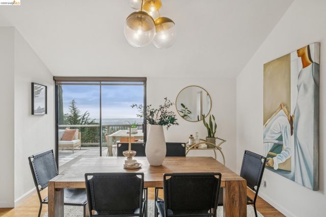 6051 Westover Dr, Oakland, CA 94611