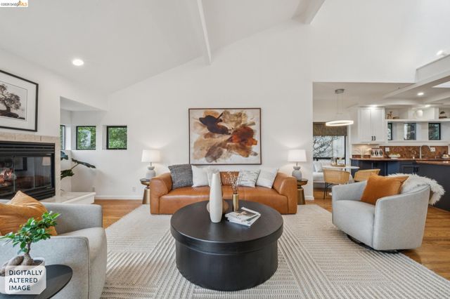 6051 Westover Dr, Oakland, CA 94611