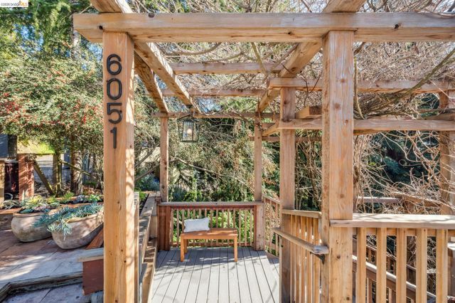 6051 Westover Dr, Oakland, CA 94611