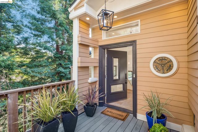 6051 Westover Dr, Oakland, CA 94611