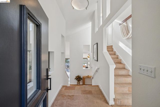 6051 Westover Dr, Oakland, CA 94611