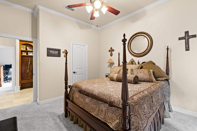 155 Wendy Acres Ave, Longview, TX 75602