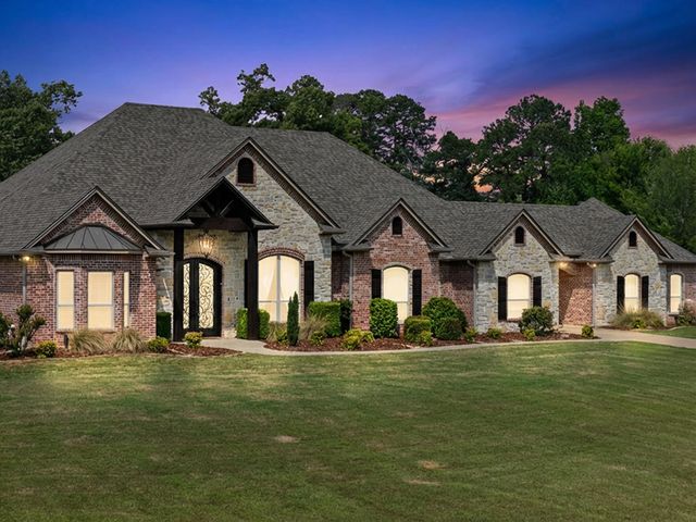 155 Wendy Acres Ave, Longview, TX 75602