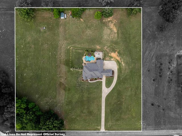155 Wendy Acres Ave, Longview, TX 75602