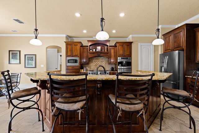 155 Wendy Acres Ave, Longview, TX 75602