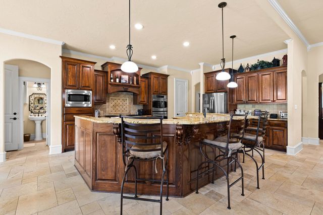 155 Wendy Acres Ave, Longview, TX 75602