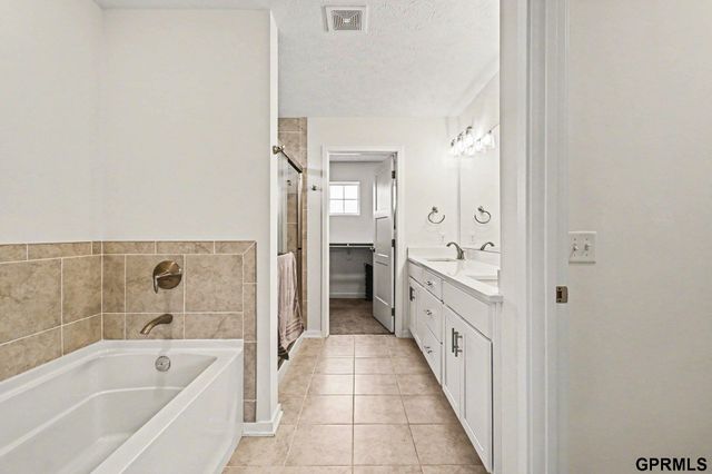 19817 Briar Street, Gretna, NE 68028