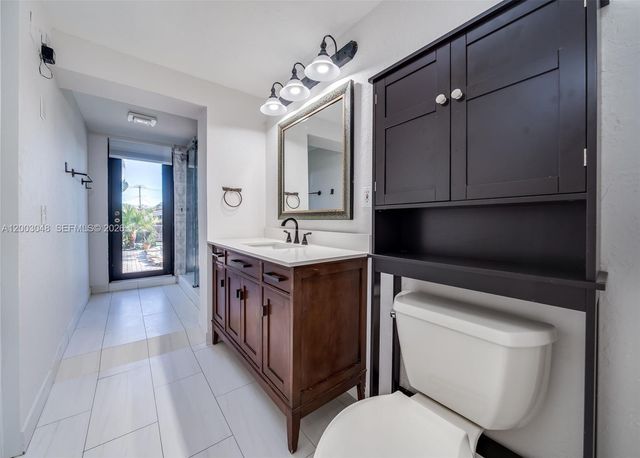1704 SW 5th Ct, Fort Lauderdale, FL 33312