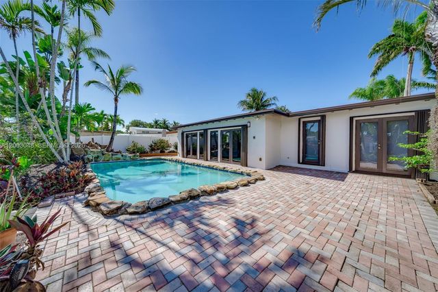 1704 SW 5th Ct, Fort Lauderdale, FL 33312