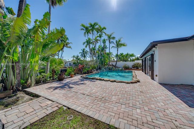 1704 SW 5th Ct, Fort Lauderdale, FL 33312