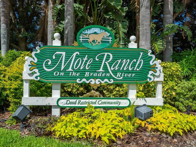 6524 COPPER RIDGE TRAIL, University Park, FL 34201