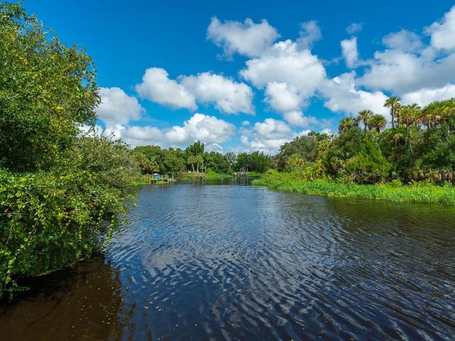 6524 COPPER RIDGE TRAIL, University Park, FL 34201