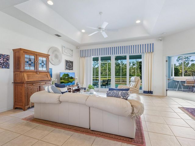 6524 COPPER RIDGE TRAIL, University Park, FL 34201