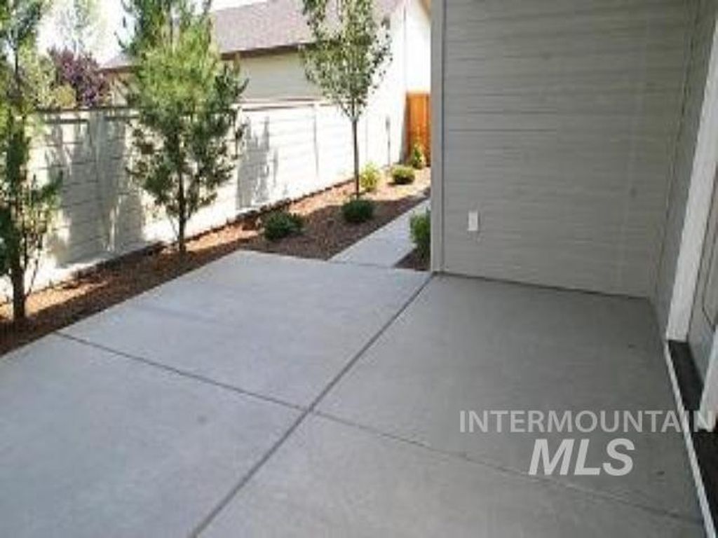 3950 Quenzer, Meridian, ID 83646 photo 8