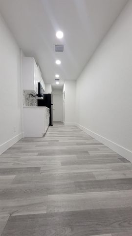 618 SW 14th Terrace 4, Fort Lauderdale, FL 33312