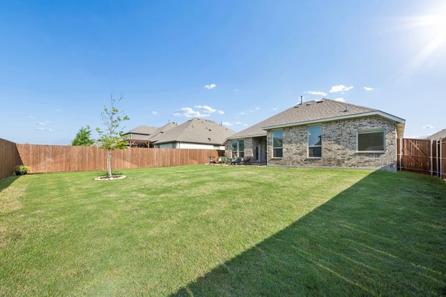 1009 Moss Grove Trail, Justin, TX 76247
