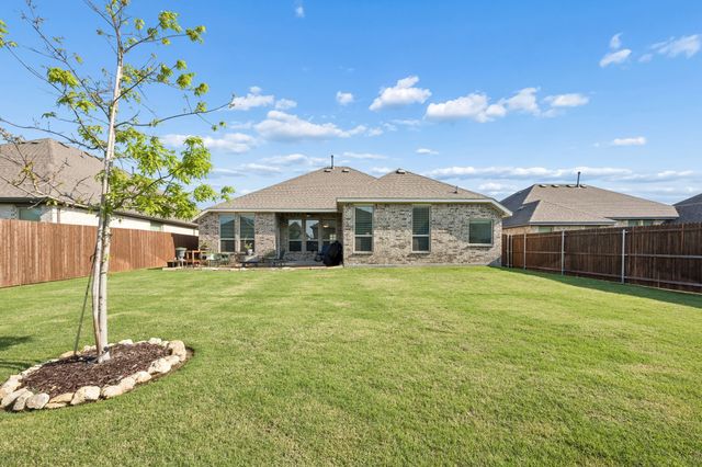 1009 Moss Grove Trail, Justin, TX 76247