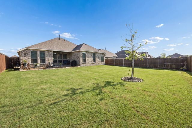 1009 Moss Grove Trail, Justin, TX 76247