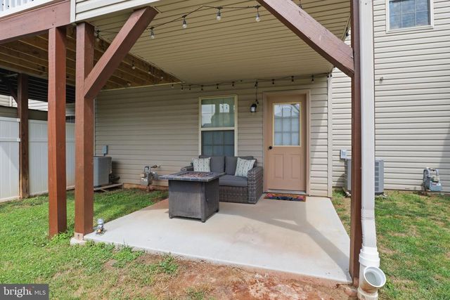 207 KATELYN DR, New Oxford, PA 17350