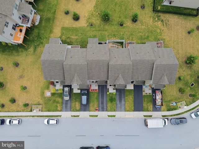 207 KATELYN DR, New Oxford, PA 17350