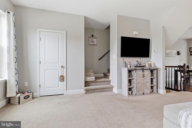 207 KATELYN DR, New Oxford, PA 17350