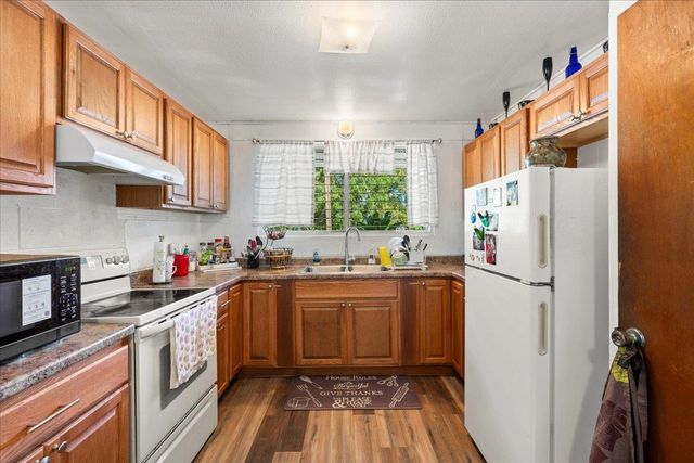 2226 Lilikoi Rd, Haiku, HI 96708