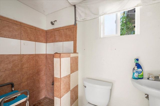 2226 Lilikoi Rd, Haiku, HI 96708