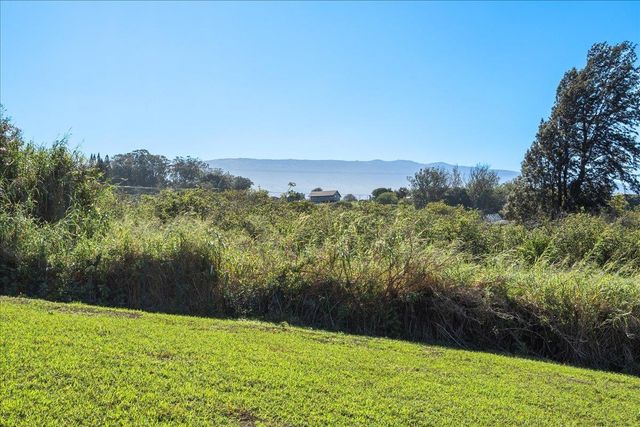 2226 Lilikoi Rd, Haiku, HI 96708