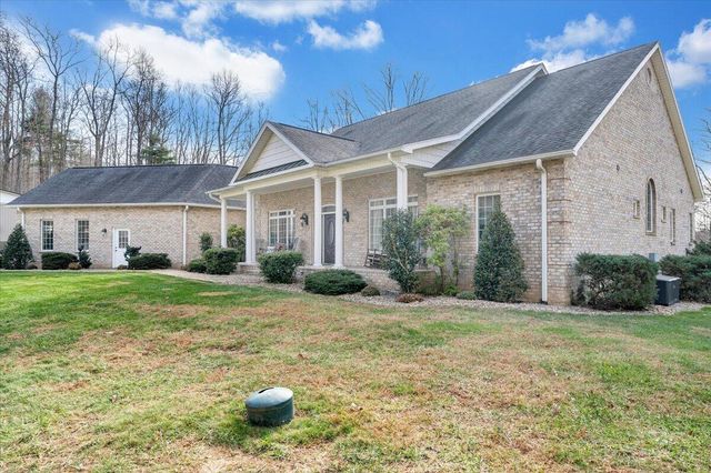 7770 Bending Oak DR, Catawba, VA 24070