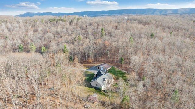 7770 Bending Oak DR, Catawba, VA 24070