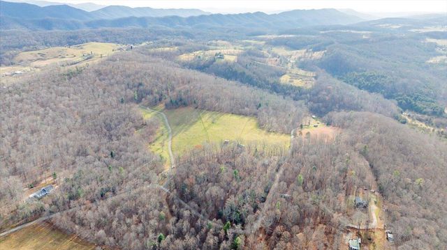 7770 Bending Oak DR, Catawba, VA 24070