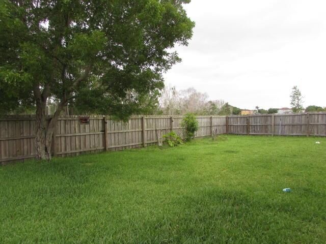 5800 NW Allyse Drive, Port St. Lucie, FL 34986