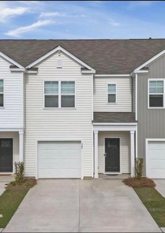 129 Yarrow Way, Moncks Corner, SC 29461