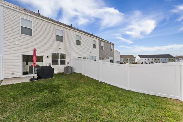 129 Yarrow Way, Moncks Corner, SC 29461