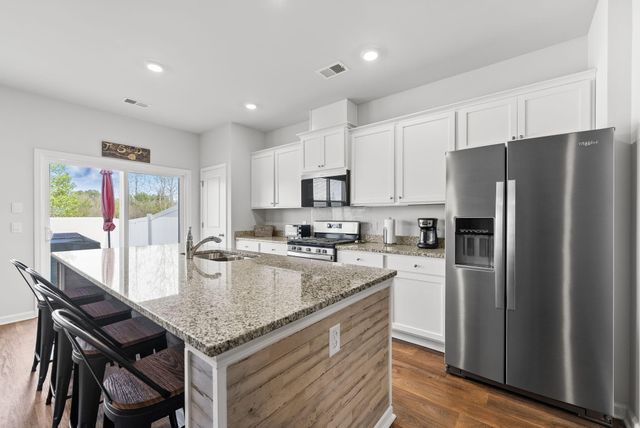 129 Yarrow Way, Moncks Corner, SC 29461