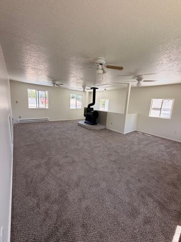 4368 S 225 E, Washington Terrace, UT 84405