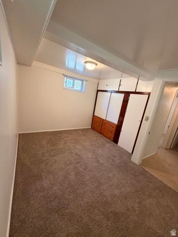 4368 S 225 E, Washington Terrace, UT 84405