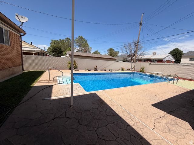 4368 S 225 E, Washington Terrace, UT 84405