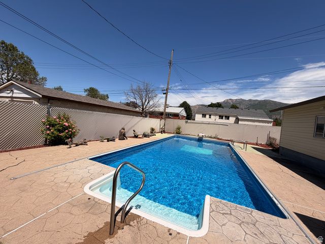 4368 S 225 E, Washington Terrace, UT 84405