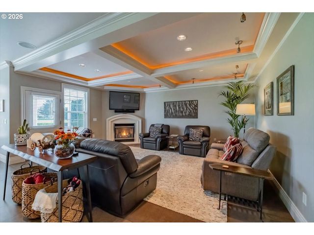 6516 HOGAN Dr N, Keizer, OR 97303