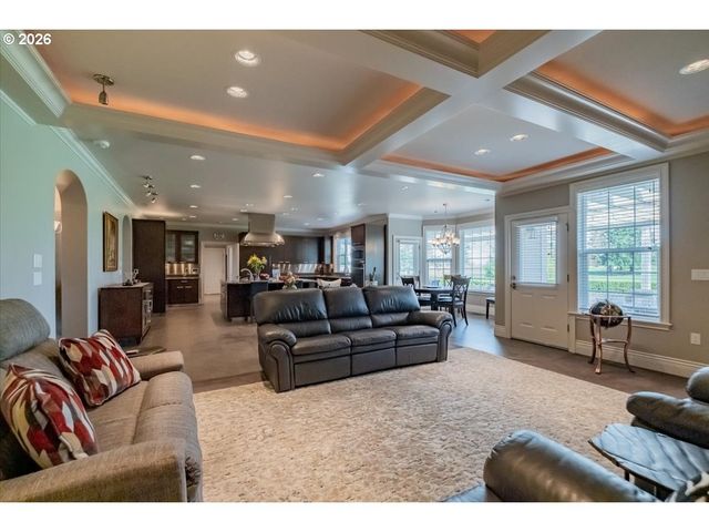 6516 HOGAN Dr N, Keizer, OR 97303