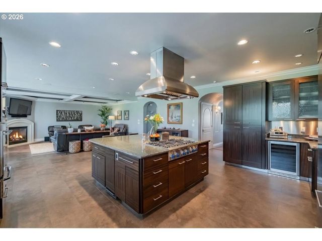 6516 HOGAN Dr N, Keizer, OR 97303