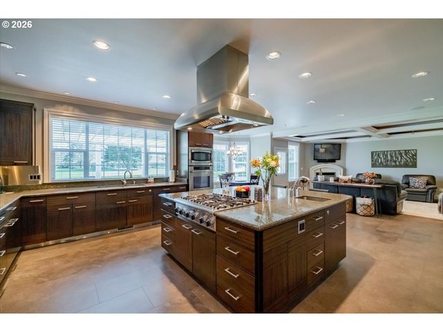 6516 HOGAN Dr N, Keizer, OR 97303