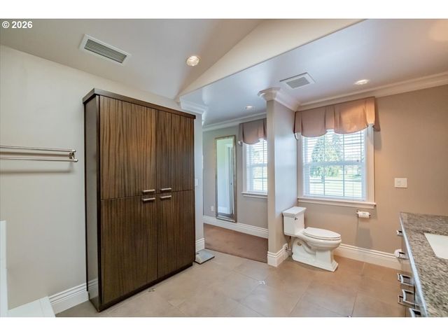 6516 HOGAN Dr N, Keizer, OR 97303