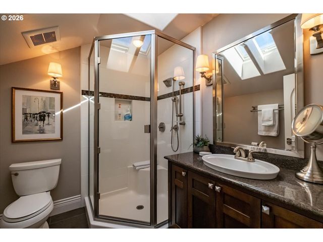 6516 HOGAN Dr N, Keizer, OR 97303