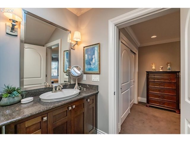 6516 HOGAN Dr N, Keizer, OR 97303