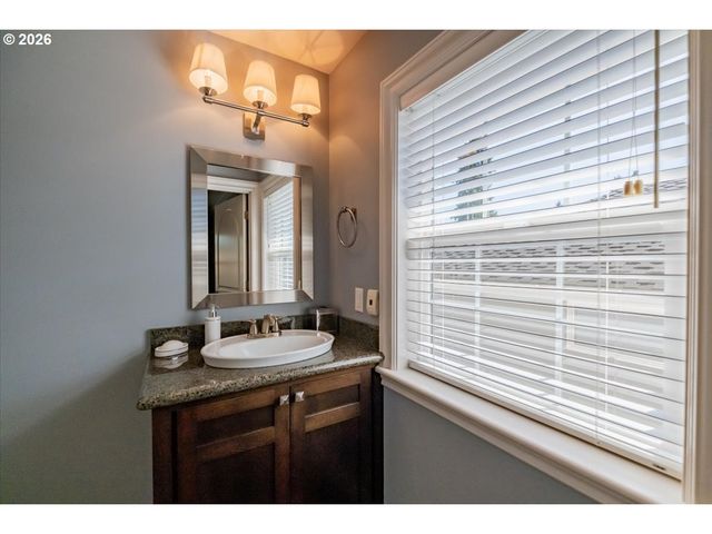 6516 HOGAN Dr N, Keizer, OR 97303