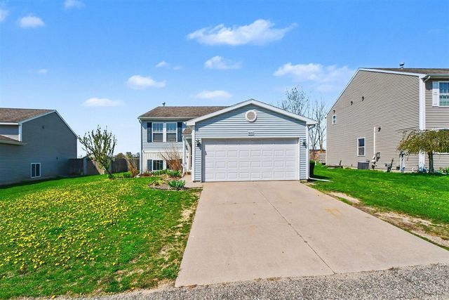 6499 Kodiak Drive, Alto, MI 49302